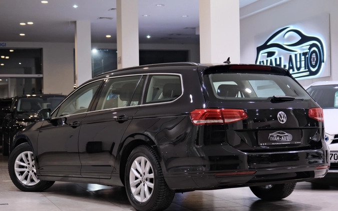 Volkswagen Passat cena 49900 przebieg: 299000, rok produkcji 2016 z Ozimek małe 631
